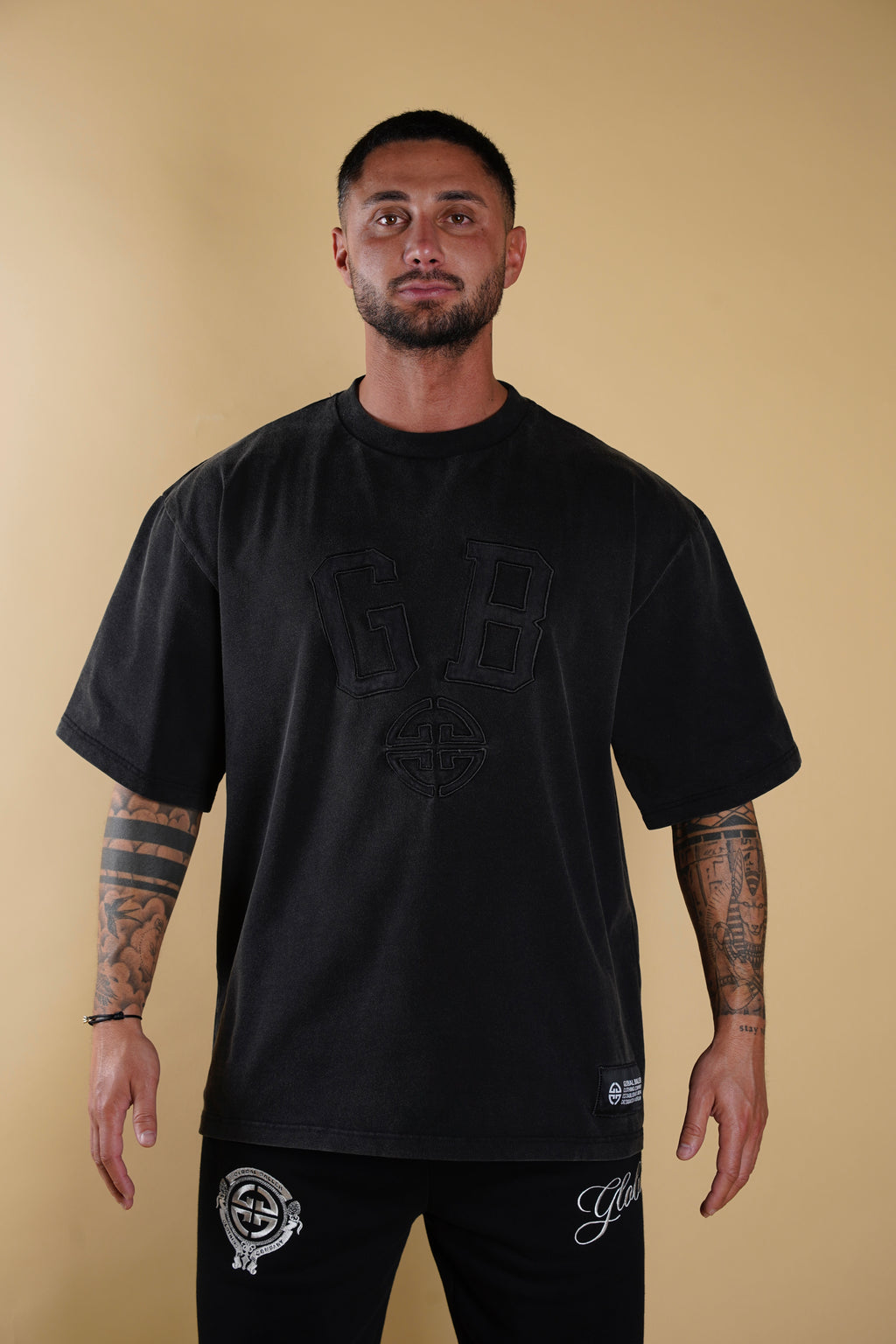 GB INITIAL BLACK WASHED T-SHIRT